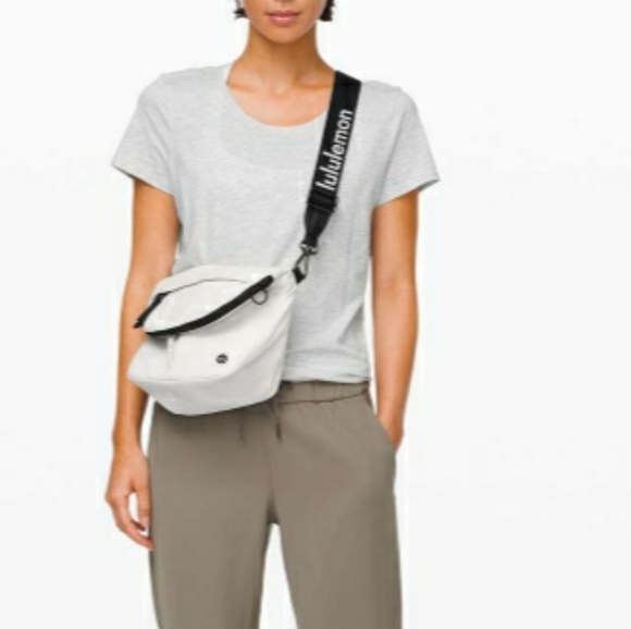 Lululemon Festival Shoulder Strap Black - Picture 3 of 4